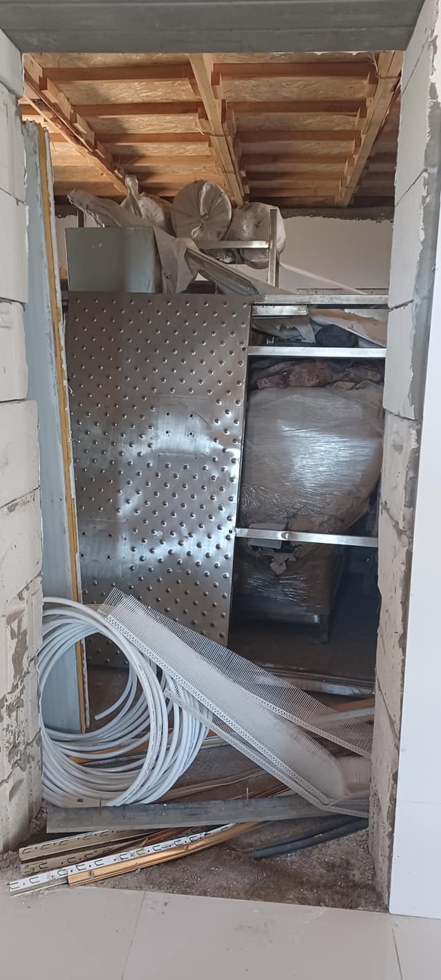Хөвсгөл аймгийн Тосонцэнгэл сумын төвд баригдаж байгаа Бяслагны үйлдвэрийн барилга, тоног төхөөрөмж угсралтын ажилд захиалагчийн техник хяналт хэрэгжүүлж ажиллалаа.