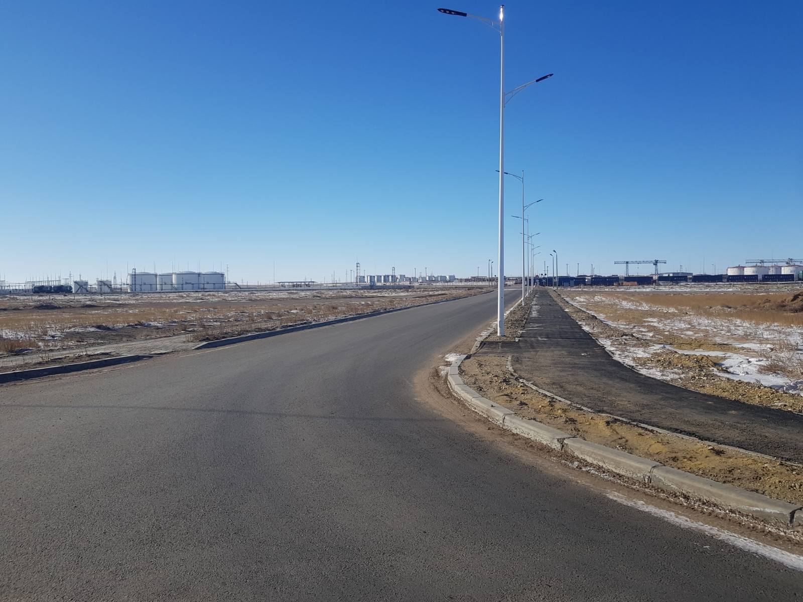 АЙМГИЙН ТӨВИЙН 2,8КМ АВТО ЗАМЫН АЖЛЫН ЯВЦ