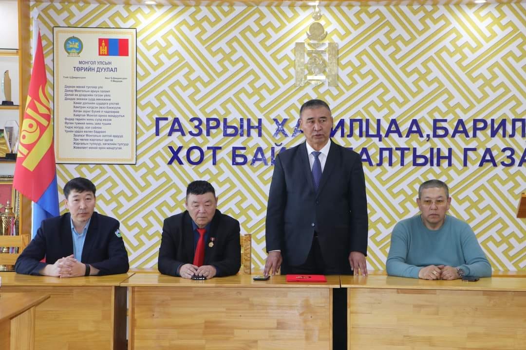 Монгол Улсын гавьяат эдийн засагч, ГХБХБГ-ын дарга К.Болатыг Аймгийн Иргэдийн Төлөөлөгчдийн хурлын даргын 2024 оны 02-р сарын 07-ны өдрийн 02 дугаар захирамжаар аймгийн “ХҮНДЭТ ИРГЭН”-ээр өргөмжиллөө. Эрүүл энх, сайн сайхан бүхнийг хүсэн ерөөе!!!