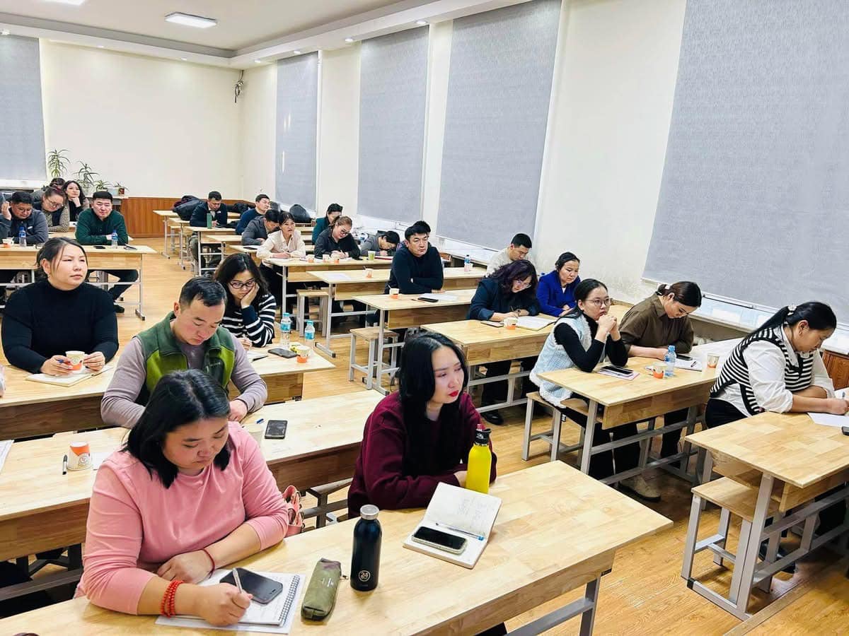 ГАЗАР ЗОХИОН БАЙГУУЛАЛТЫН МЭРГЭЖЛИЙН ЧИГЛЭЛИЙН МЭРГЭЖИЛТНИЙГ ДАВТАН СУРГАХ, МЭРГЭШИЛ ДЭЭШЛҮҮЛЭХ БАГЦ СУРГАЛТ ЗОХИОН БАЙГУУЛАГДАЖ ЭХЭЛЛЭЭ