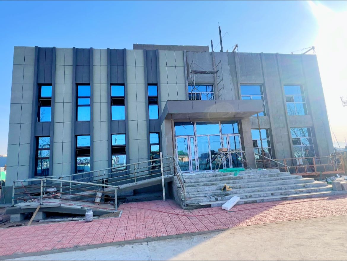 Хөвсгөл аймгийн Мөрөн сумын төвд баригдаж байгаа Хүнс, хөдөө аж ахуйн газрын конторын барилгын ажилд захиалагчийн техникийн хяналтыг хэрэгжүүлж ажиллалаа.