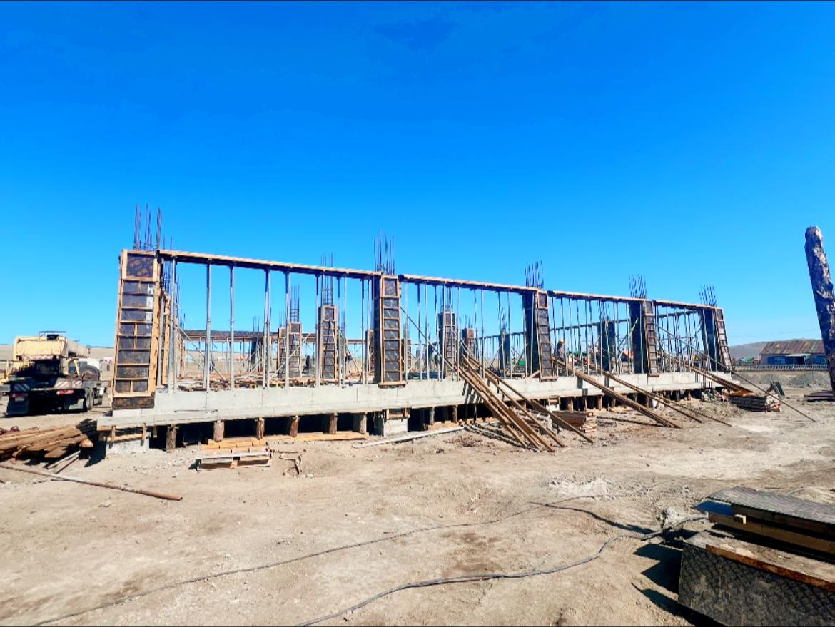 Хөвсгөл аймгийн Цагаан нуур сум 150 хүүхдийн цэцэрлэгийн барилга угсралтын ажилд захиалагчийн хяналтыг хэрэгжүүлж ажиллалаа.