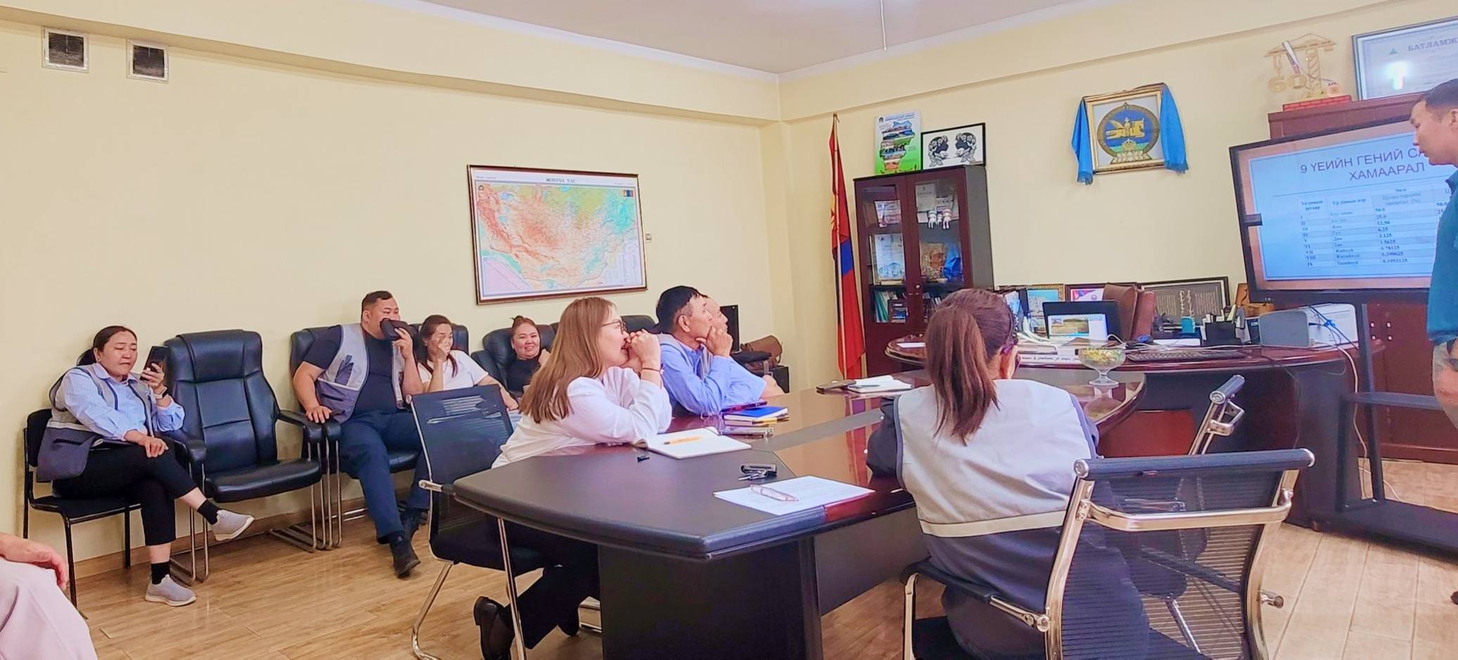 "ШИНЭТГЭЛЭЭР ТҮҮЧЭЭЛСЭН ТӨРИЙН АЛБА" АЯНД НЭГДЛЭЭ.