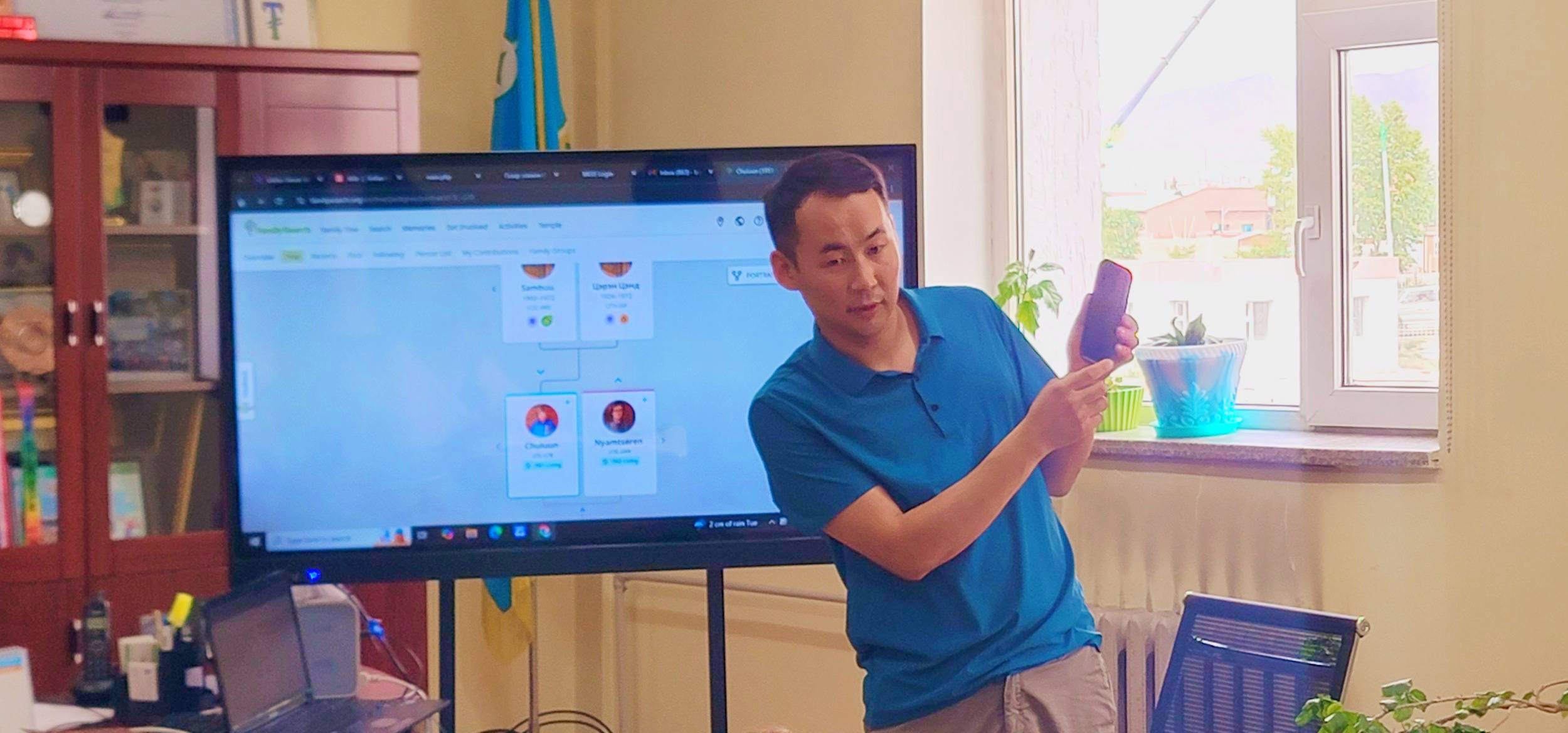 "ШИНЭТГЭЛЭЭР ТҮҮЧЭЭЛСЭН ТӨРИЙН АЛБА" АЯНД НЭГДЛЭЭ.