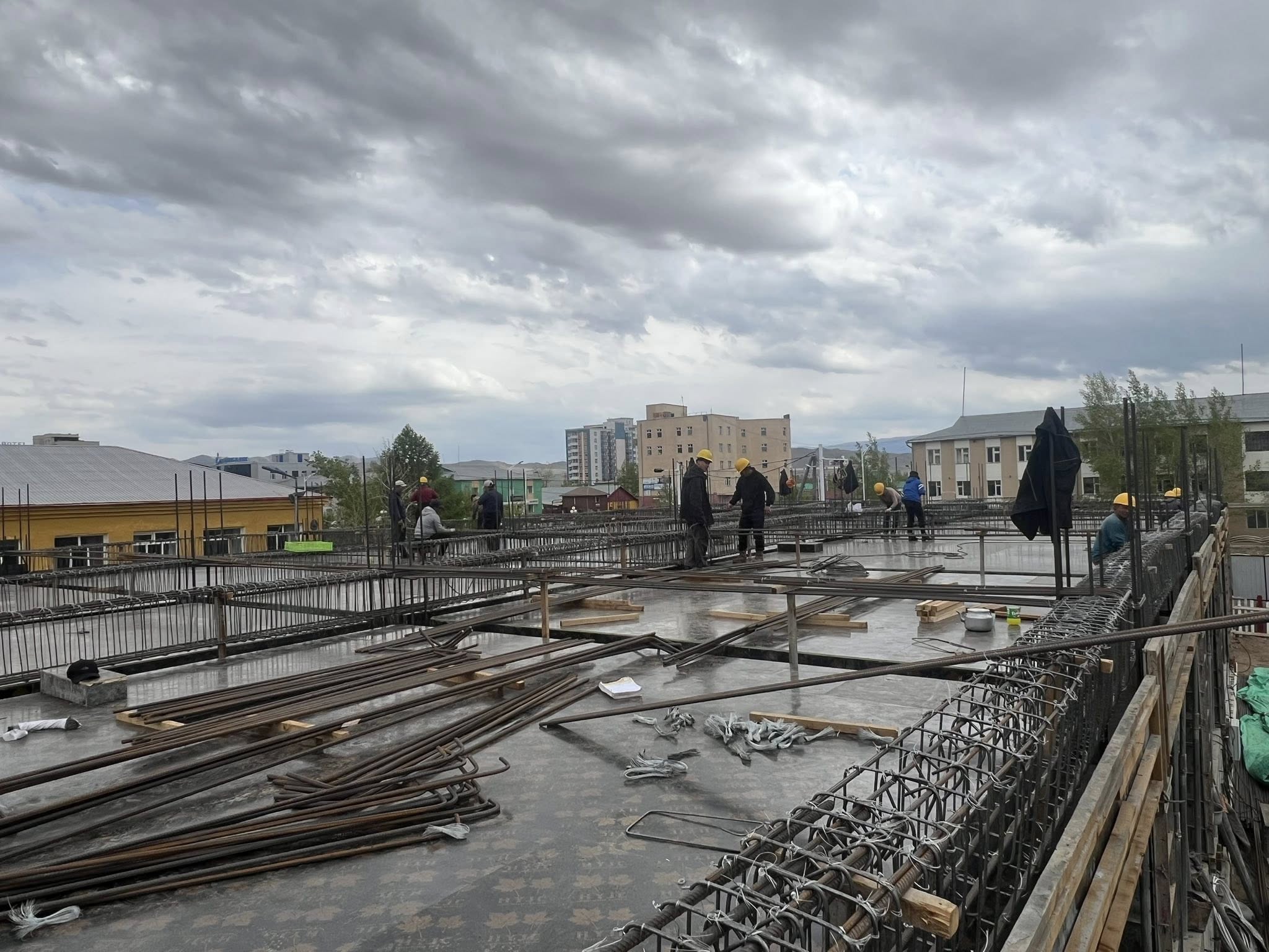 Хөвсгөл аймгийн Мөрөн сумын 8-баг Спорт, Урлагийн цогцолбор 320 хүүхдийн сургуулийн барилга угсралтын ажилд захиалагчийн техник хяналт хэрэгжүүлж ажиллалаа.