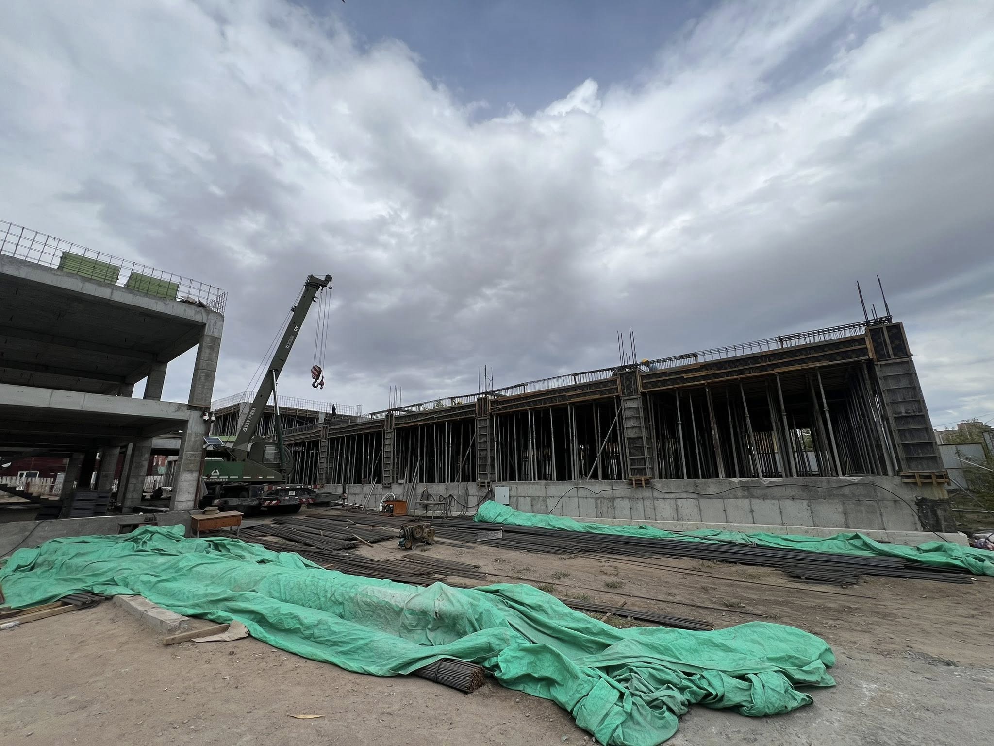 Хөвсгөл аймгийн Мөрөн сумын 8-баг Спорт, Урлагийн цогцолбор 320 хүүхдийн сургуулийн барилга угсралтын ажилд захиалагчийн техник хяналт хэрэгжүүлж ажиллалаа.