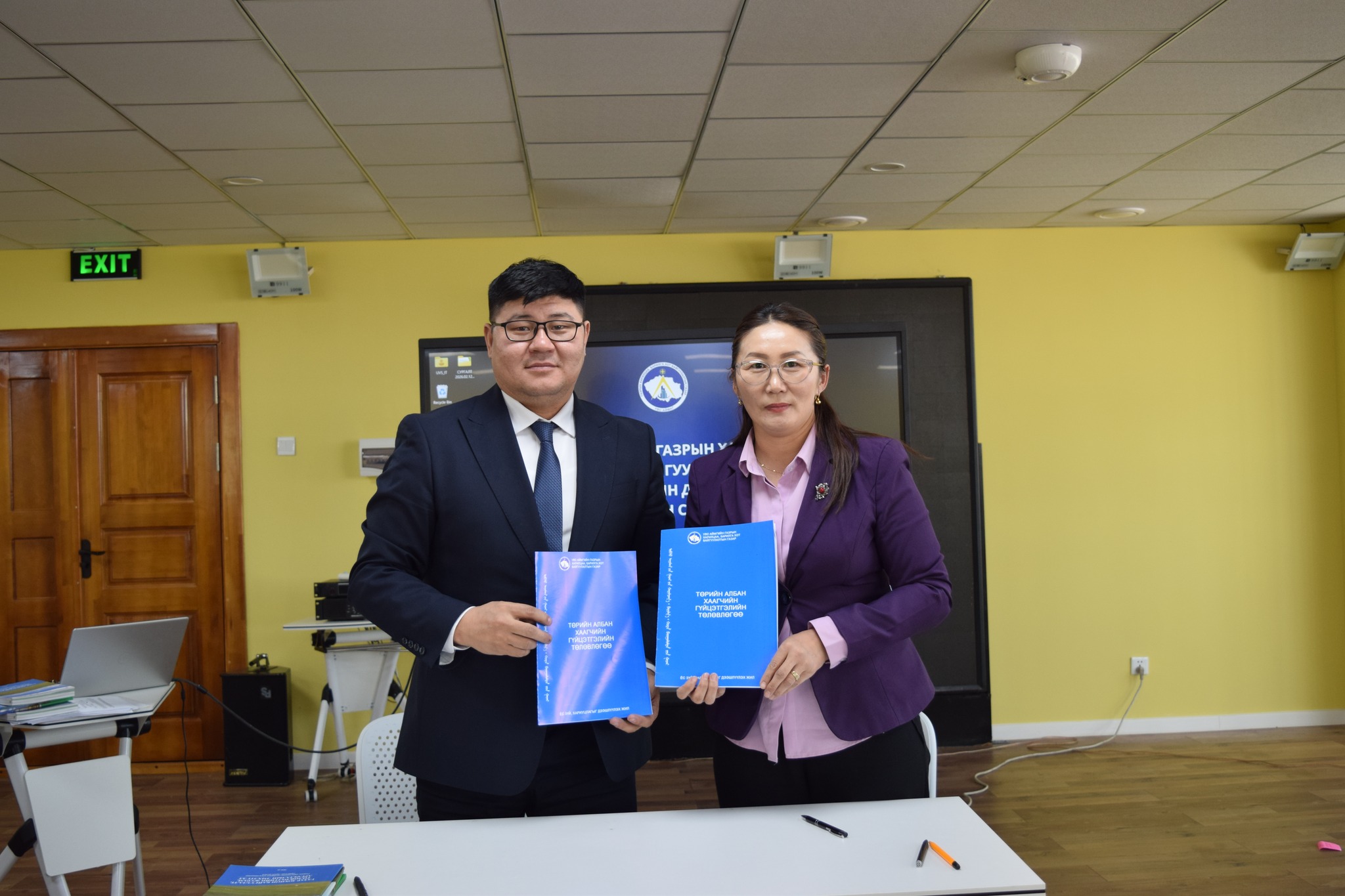 УВС АЙМГИЙН ГАЗРЫН ХАРИЛЦАА, БАРИЛГА ХОТ БАЙГУУЛАЛТЫН ГАЗАР СУМДЫН ГАЗРЫН ДААМЛУУДТАЙ 2026 ОНЫ ГҮЙЦЭТГЭЛИЙН ТӨЛӨВЛӨГӨӨГ БАТАЛЛАА.