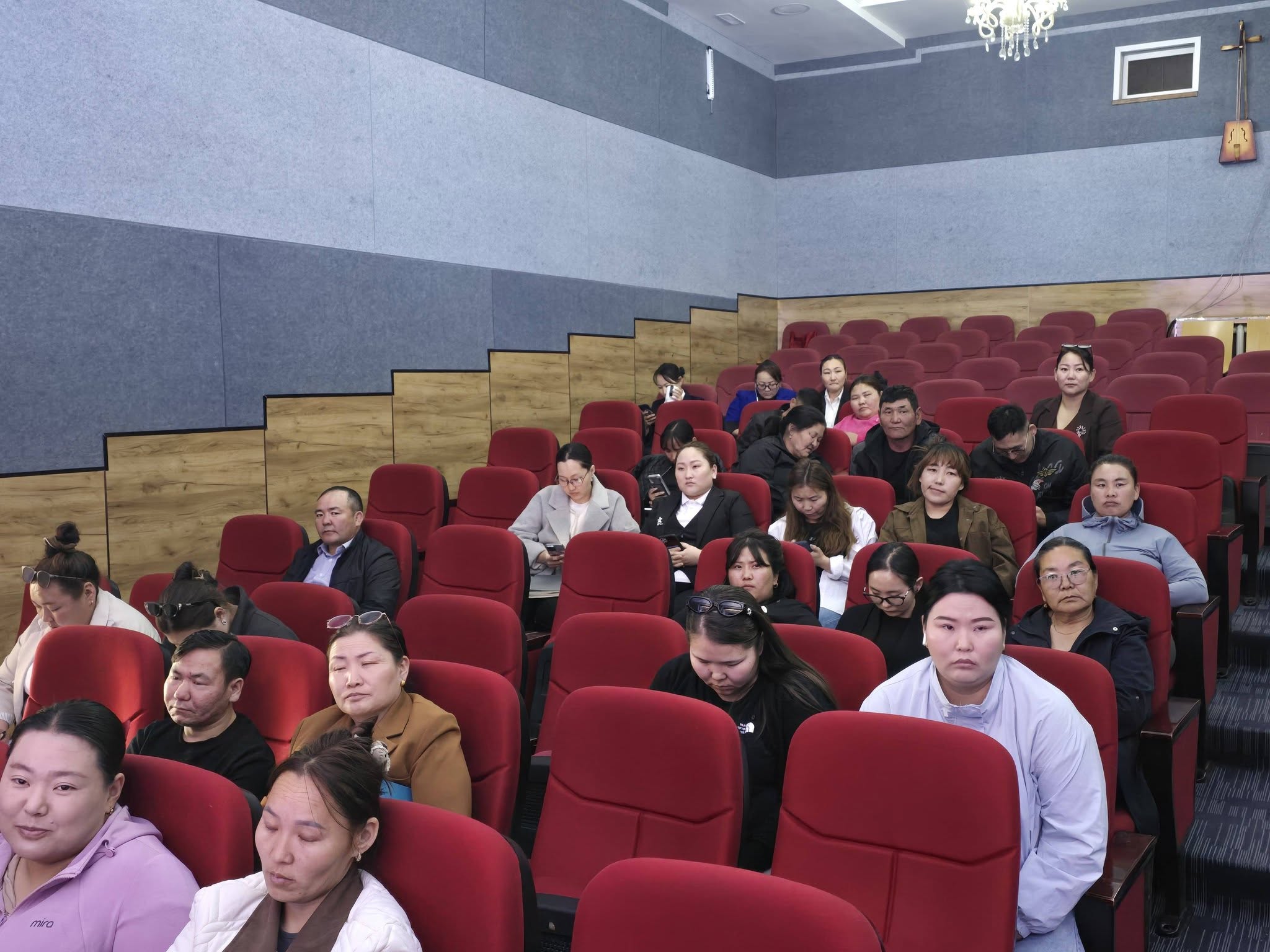 "ЦИРКУЛ ПРОЕКТ" ХХК АЛТАНШИРЭЭ СУМЫН ХӨГЖЛИЙН ЕРӨНХИЙ ТӨЛӨВЛӨГӨӨГ ТАНИЛЦУУЛЖ, САНАЛ СОЛИЛЦЛОО.