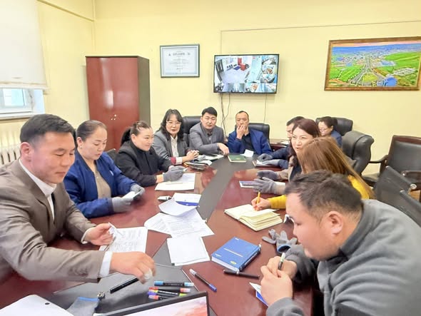 Хөвсгөл аймгийн Газрын Харилцаа, Барилга хот байгуулалтын газар-ын хамт олон Хөвсгөл аймгийн Насан туршийн суралцахуйн төв -өөс
