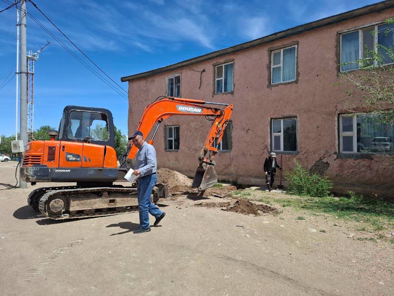 ЗАРИМ БАРИЛГА БАЙГУУЛАМЖИЙН БАТ БЭХ, НАЙДВАРЖУУЛАЛТЫН ТӨЛӨВ БАЙДАЛД МЭРГЭЖЛИЙН ДҮГНЭЛТ ГАРГАХ, ПАСПОРТЖУУЛАХ АЖИЛ ЯВАГДАЖ БАЙНА.