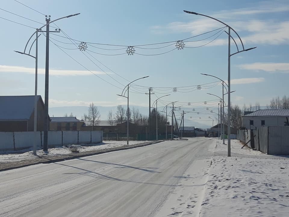 Хөвсгөл аймгийн Мөрөн сумын 8-р багийн наадмын талбайн зүүн талд замын гэрэлтүүлэг, чимэглэлийн ажил