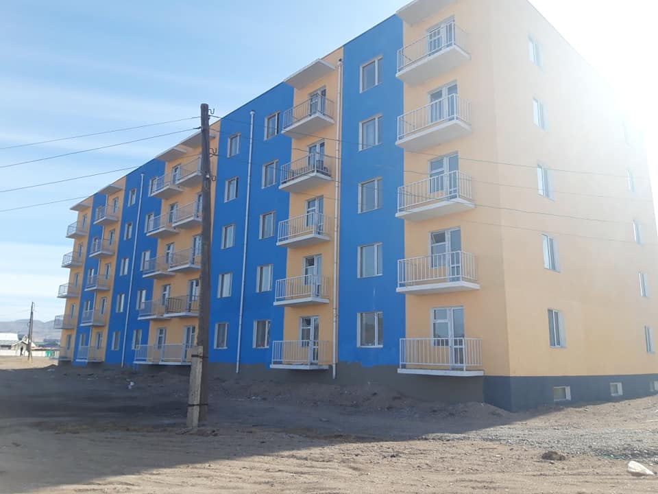 Хөвсгөл аймгийн Шинэ-Мөрөн 550 айлын орон сууцны 2-р ээлжийн 55 айлын орон сууцны барилгад улсын комисс ажиллаж байна.