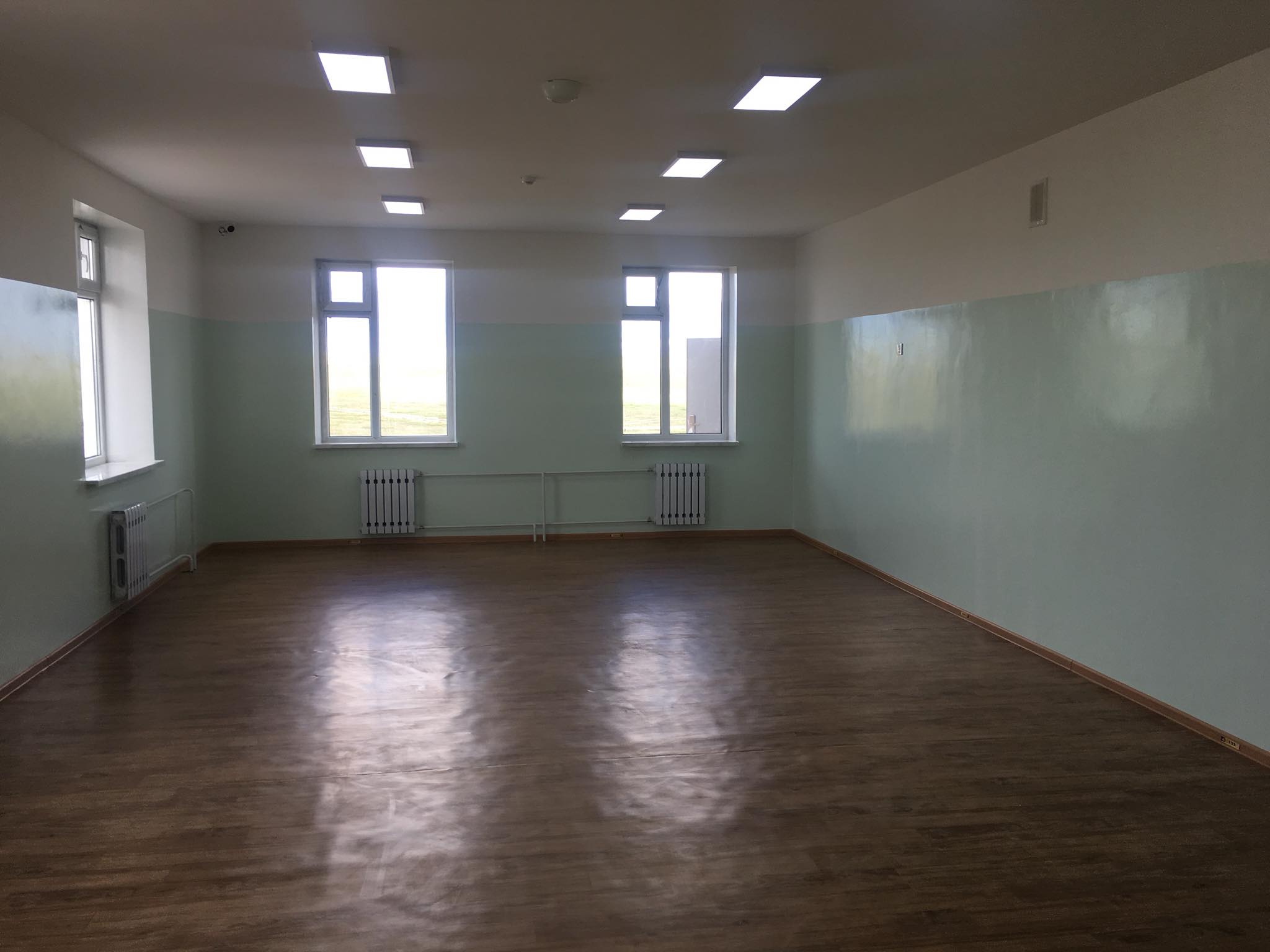 Сүхбаатар аймгийн Халзан суманд 100 хүүхдийн цэцэрлэгийн барилгын угсралтын ажил бүрэн дуусч ашиглалтад орлоо.