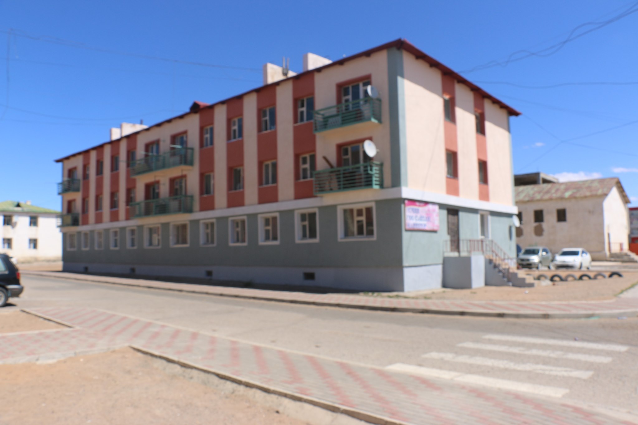 Аймгийн төвийн 5, 12-р орон сууцны гадна фасадны засвар, Сайнцагаан сум 7-р баг