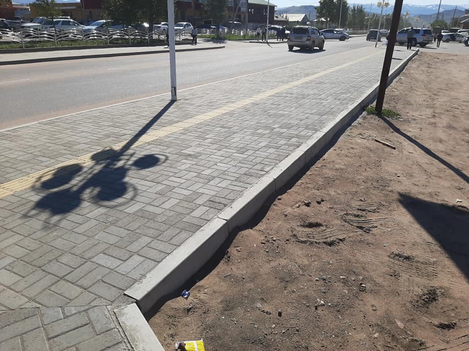 Хөвсгөл аймгийн "Гудамж талбайн тохижилт, явган хүний зам нэмэгдүүлэх" ажил