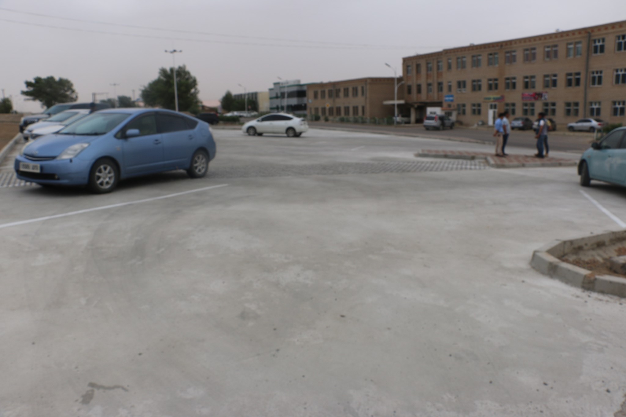 Аймгийн төвийн хатуу хучилттай зам, тохижилт ногоон байгууламжийн ажил