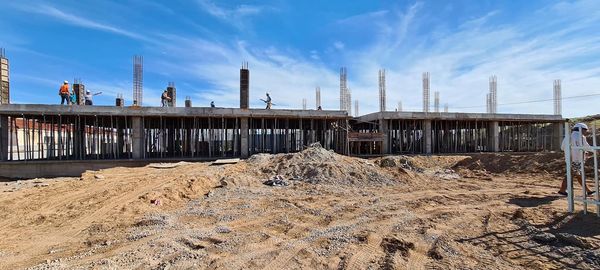 Гурвансайхан сумын 100 ортой дотуур байрны барилга