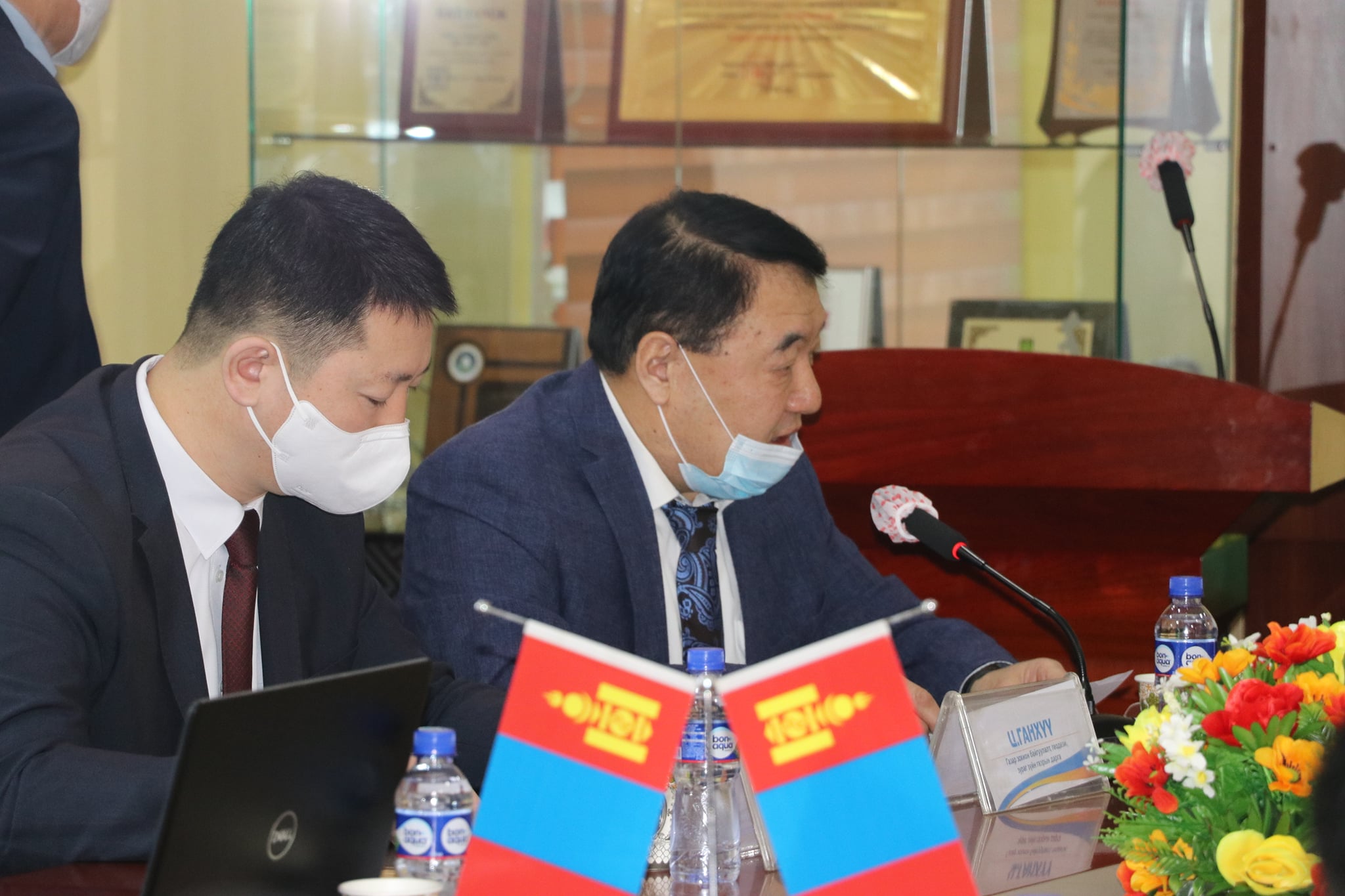 “Удирдах ажилтны зөвлөгөөн” энэ жил цар тахалтай холбогдуулан анх удаа цахимаар өнөөдөр 2021 оны 2 сарын 5-ны өдөр амжилттай зохион байгуулагдлаа.