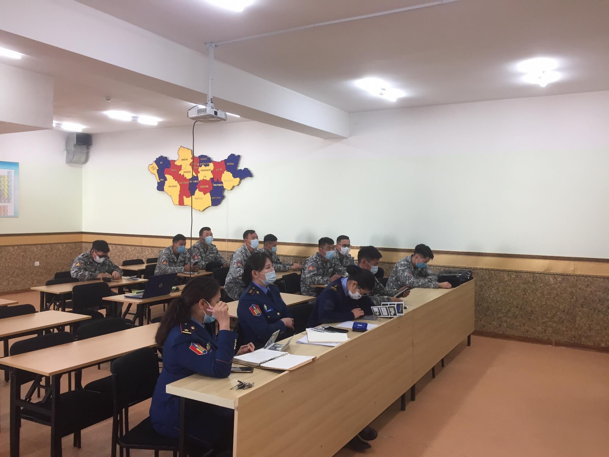 Газрын харилцаа цахим шилжилт аяны хүрээнд Нийтийн номын сан, Онцгой байдлын газрын албан хаагчдад