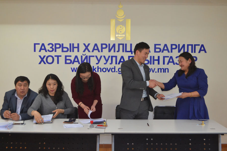 Сумын газрын даамлуудтай 2017 оны үр дүнгийн гэрээ байгууллаа