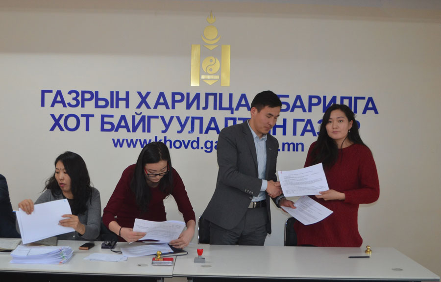 Сумын газрын даамлуудтай 2017 оны үр дүнгийн гэрээ байгууллаа