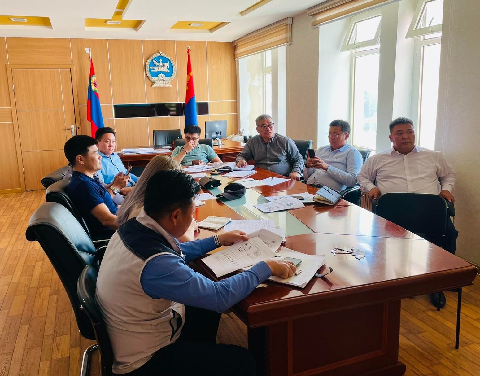 Аймгийн Иргэдийн төлөөлөгчдийн хурлын Хот байгуулалт, дэд бүтцийн хорооны сонсгол, мэдээлэл өгөх, санал солилцох хурал боллоо.