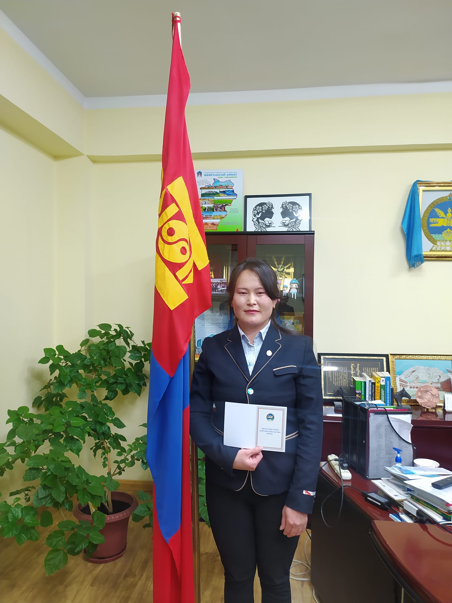 ТӨРИЙН ЗАХИРГААНЫ АЛБАН ХААГЧИЙН ТАНГАРАГ ӨРГӨХ ЁСЛОЛ БОЛЛОО.